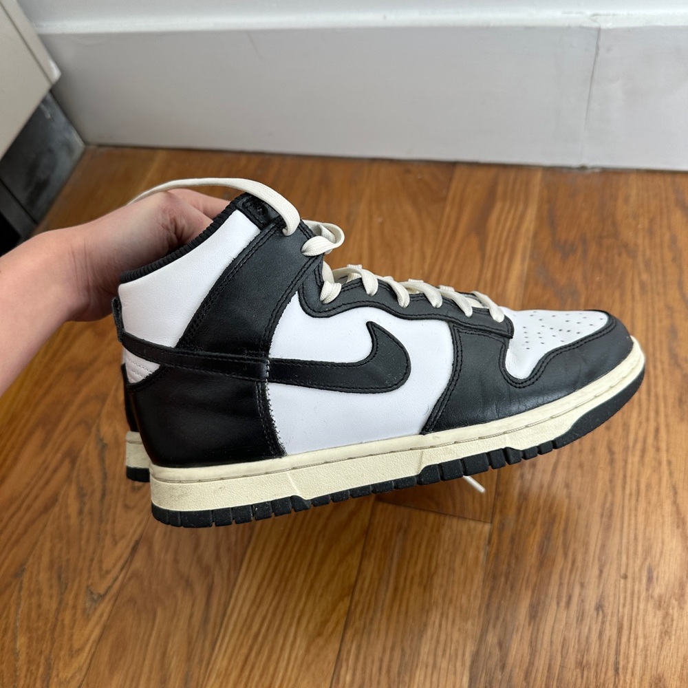 Nike Dunk High “Vintage Black” sneakers in Women’s Size 7